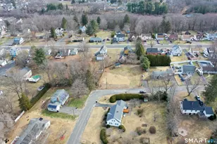 10 Liberty St, Plymouth, CT 06786 - Photo 5