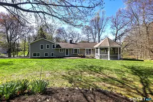 195 Margaret Ln, Orange, CT 06477 - Photo 7