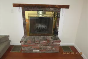 22 Garnet Park Rd, Madison, CT 06443 - Photo 3