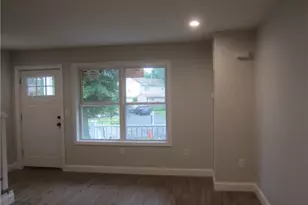 574 Chopsey Hill Rd, Bridgeport, CT 06606 - Photo 9