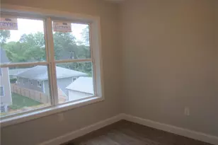 574 Chopsey Hill Rd, Bridgeport, CT 06606 - Photo 13