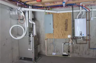 574 Chopsey Hill Rd, Bridgeport, CT 06606 - Photo 19