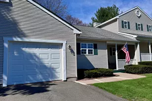 10 Dibble Hollow Ln, Windsor Locks, CT 06096 - Photo 1