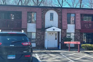 35 Woodsedge Dr, Newington, CT 06111 - Photo 9