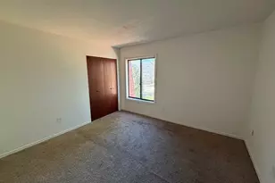 35 Woodsedge Dr, Newington, CT 06111 - Photo 7