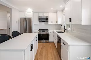 47 Mitchell St, Stamford, CT 06902 - Photo 9