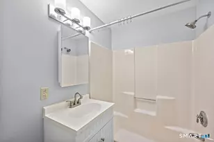 1271 Washington St, Middletown, CT 06457 - Photo 11