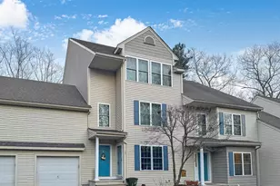 83 Perry St, Putnam, CT 06260 - Photo 1