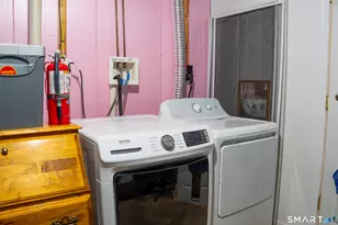 83 Perry St, Putnam, CT 06260 - Photo 19