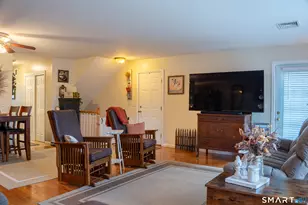 83 Perry St, Putnam, CT 06260 - Photo 3