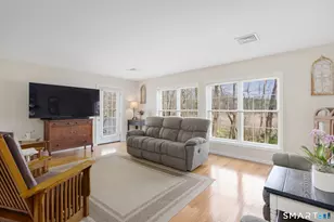 83 Perry St, Putnam, CT 06260 - Photo 3