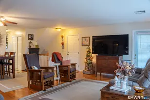 83 Perry St, Putnam, CT 06260 - Photo 3