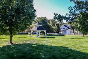 17 Olde Village Cir, Wallingford, CT 06492 - Photo 31