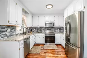 17 Olde Village Cir, Wallingford, CT 06492 - Photo 13