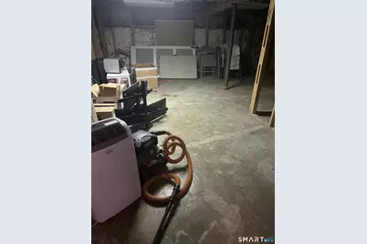 111 Elmwood Place, Bridgeport, CT 06605 - Photo 31