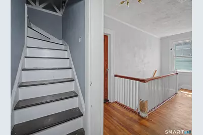111 Elmwood Place, Bridgeport, CT 06605 - Photo 29