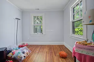 111 Elmwood Pl, Bridgeport, CT 06605 - Photo 25