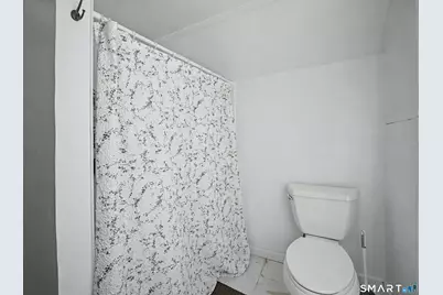111 Elmwood Place, Bridgeport, CT 06605 - Photo 33