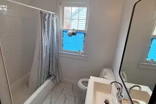 111 Elmwood Pl, Bridgeport, CT 06605 - Photo 27