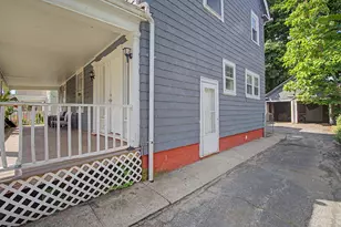 111 Elmwood Pl, Bridgeport, CT 06605 - Photo 5
