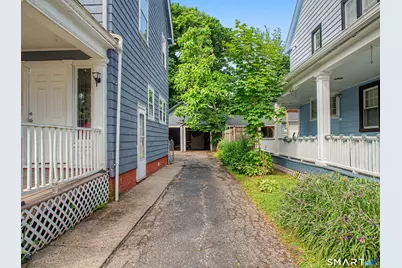 111 Elmwood Place, Bridgeport, CT 06605 - Photo 35