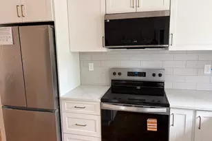 82 Spice Hill Dr, Wallingford, CT 06492 - Photo 3