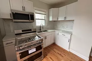 241 Lewis St, Bridgeport, CT 06605 - Photo 13