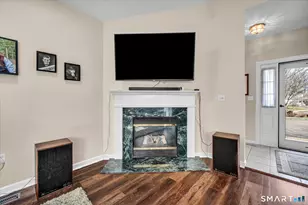 9 Cypress Cir, Berlin, CT 06037 - Photo 5