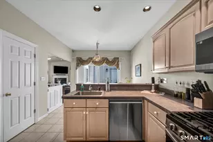 9 Cypress Cir, Berlin, CT 06037 - Photo 17