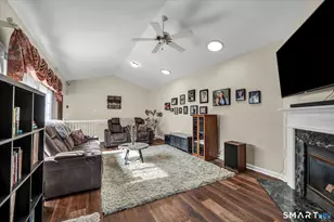 9 Cypress Cir, Berlin, CT 06037 - Photo 7