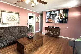 47 W High St, New London, CT 06320 - Photo 3