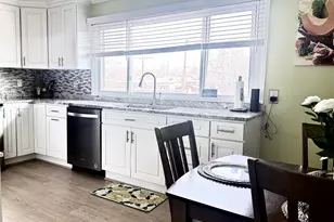 47 W High St, New London, CT 06320 - Photo 5