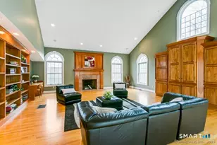32 Village Dr, East Lyme, CT 06333 - Photo 5