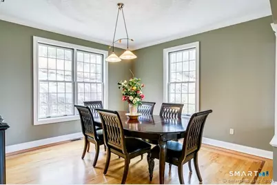 32 Village Drive, East Lyme, CT 06333 - Photo 9