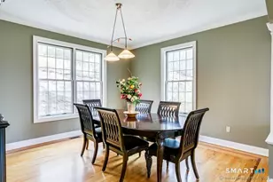 32 Village Dr, East Lyme, CT 06333 - Photo 9