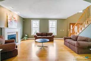 32 Village Dr, East Lyme, CT 06333 - Photo 11