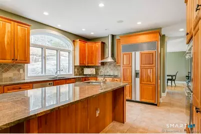 32 Village Drive, East Lyme, CT 06333 - Photo 17