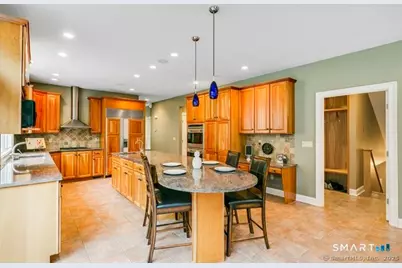 32 Village Drive, East Lyme, CT 06333 - Photo 19