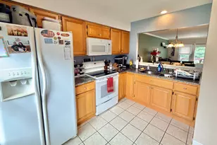 101 Summerhill Rd, Wallingford, CT 06492 - Photo 3