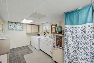 119 Stewart St, New Britain, CT 06053 - Photo 27