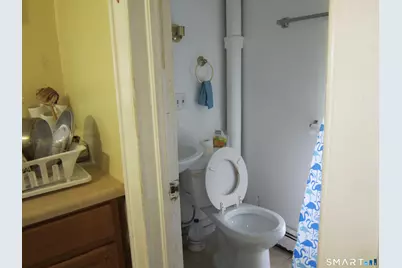 15 Mallory Street, Danbury, CT 06810 - Photo 9