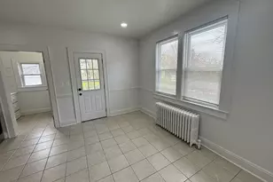 10 Glendenning St, Norwalk, CT 06851 - Photo 11