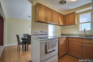 11 Trolley Crossing Ln, Middletown, CT 06457 - Photo 9