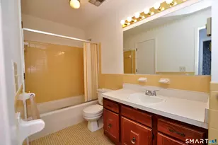 104 Wellington Dr, Farmington, CT 06032 - Photo 15