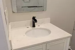 211 Carriage Crossing Ln, Middletown, CT 06457 - Photo 13