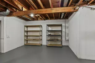 15 Old Village Ln, Trumbull, CT 06611 - Photo 31