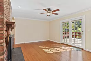 15 Old Village Ln, Trumbull, CT 06611 - Photo 17