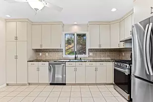 15 Old Village Ln, Trumbull, CT 06611 - Photo 13