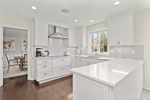 54 Country Club Rd, Darien, CT 06820 - Photo 13