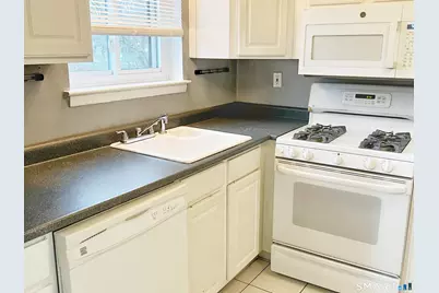 94 Wakefield Circle #94, East Hartford, CT 06118 - Photo 5